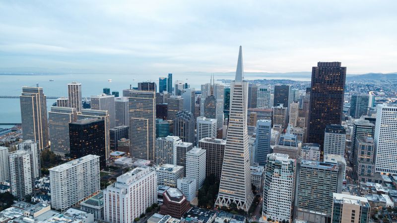 Bitcoin.com and Dinari Bring Tokenized Equities Global